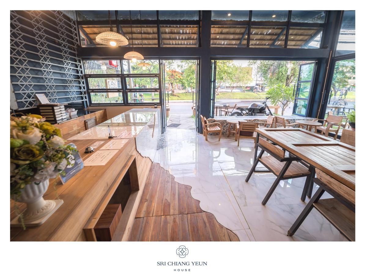 Sri Chiang Yeun House Hotel Chiang Mai Exterior photo