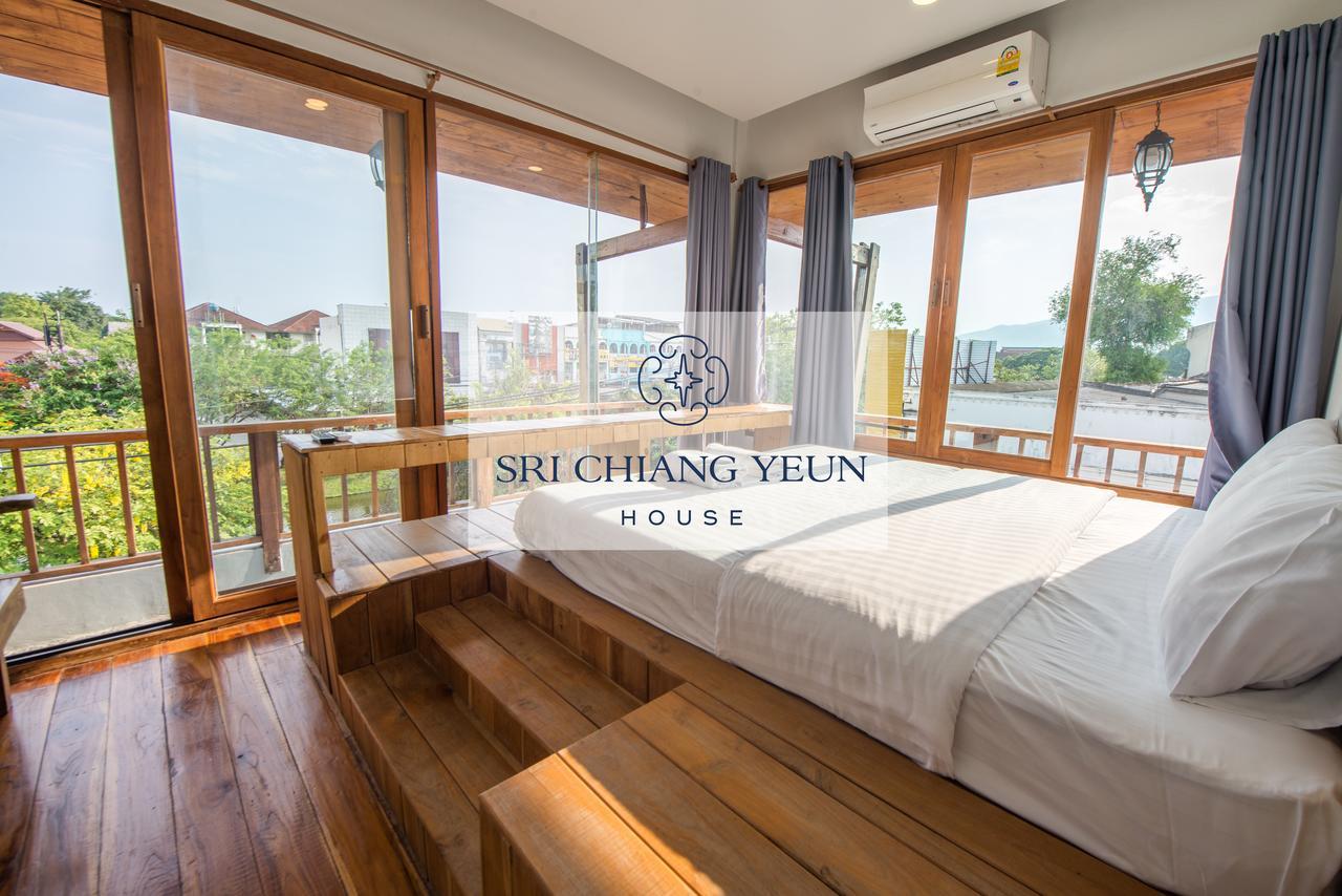 Sri Chiang Yeun House Hotel Chiang Mai Exterior photo