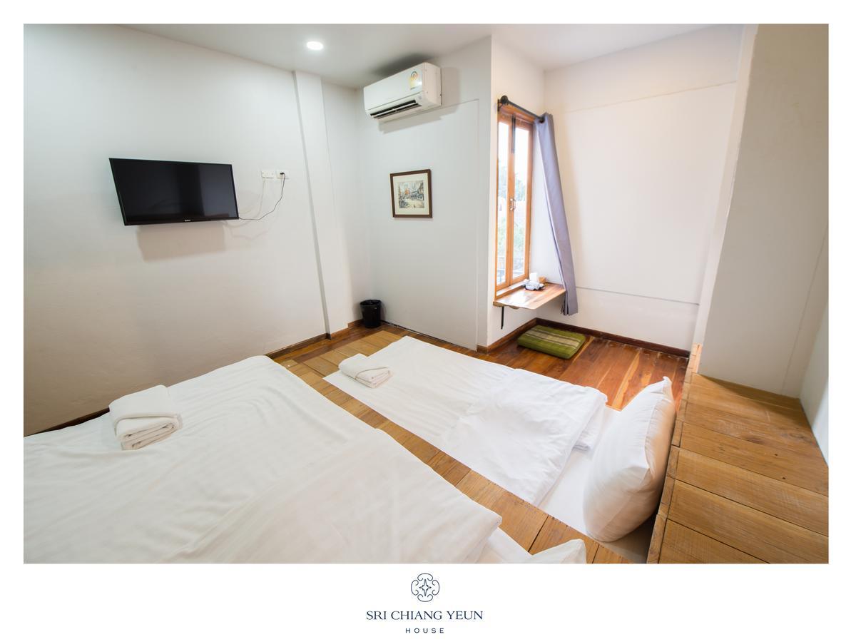 Sri Chiang Yeun House Hotel Chiang Mai Exterior photo