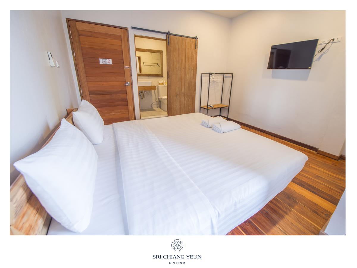 Sri Chiang Yeun House Hotel Chiang Mai Exterior photo