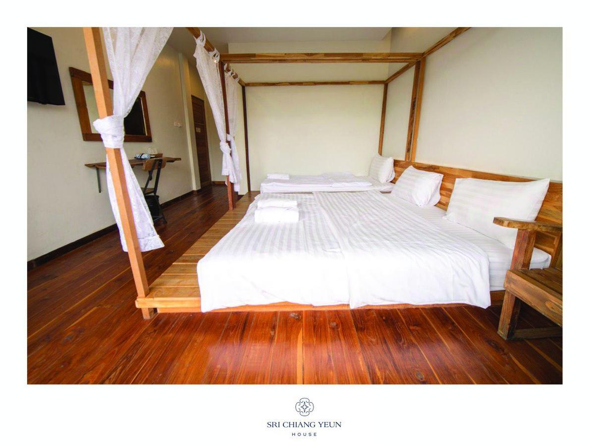 Sri Chiang Yeun House Hotel Chiang Mai Exterior photo