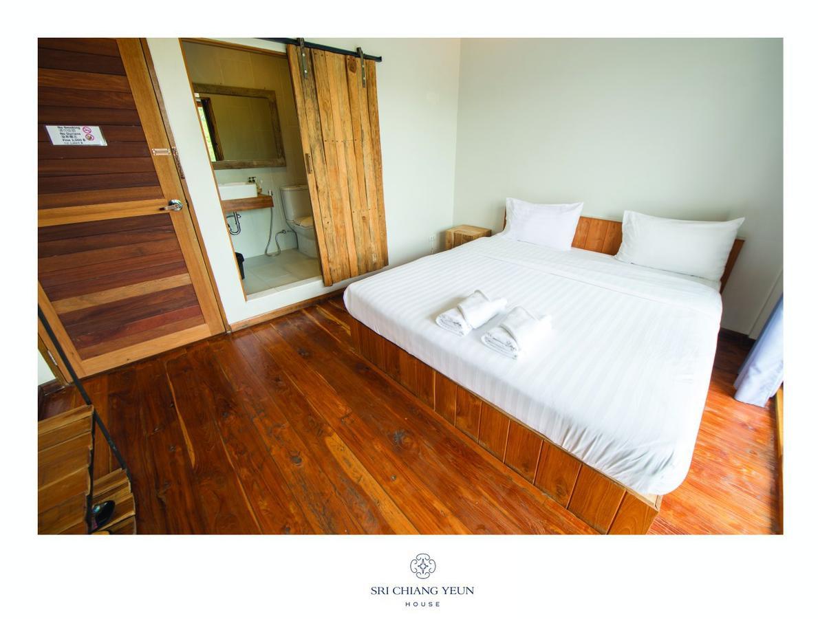 Sri Chiang Yeun House Hotel Chiang Mai Exterior photo