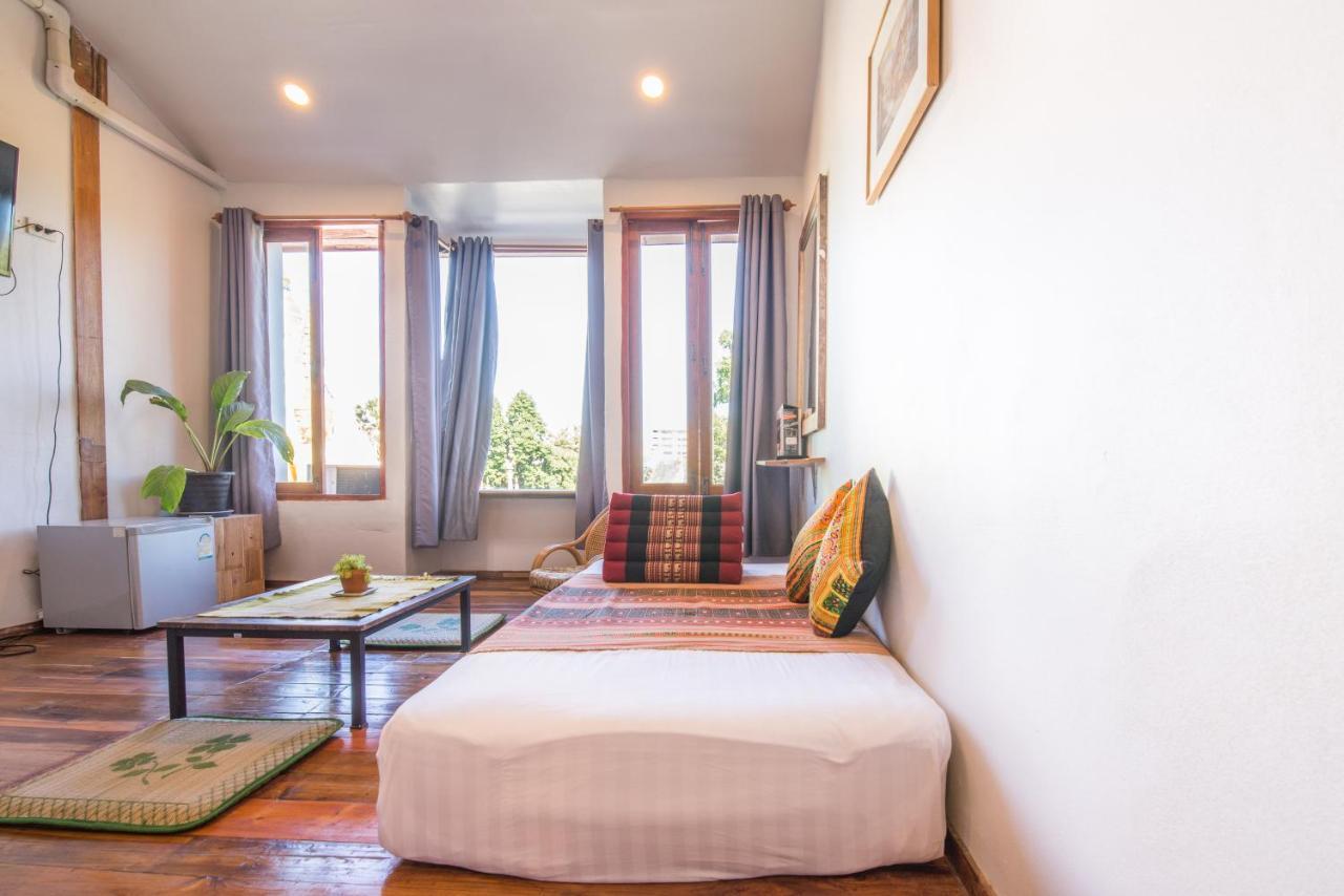 Sri Chiang Yeun House Hotel Chiang Mai Exterior photo